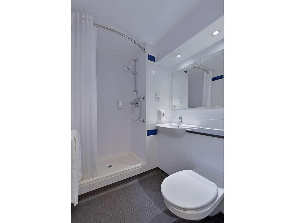 Travelodge Plymouth Roborough Oda fotoğraf