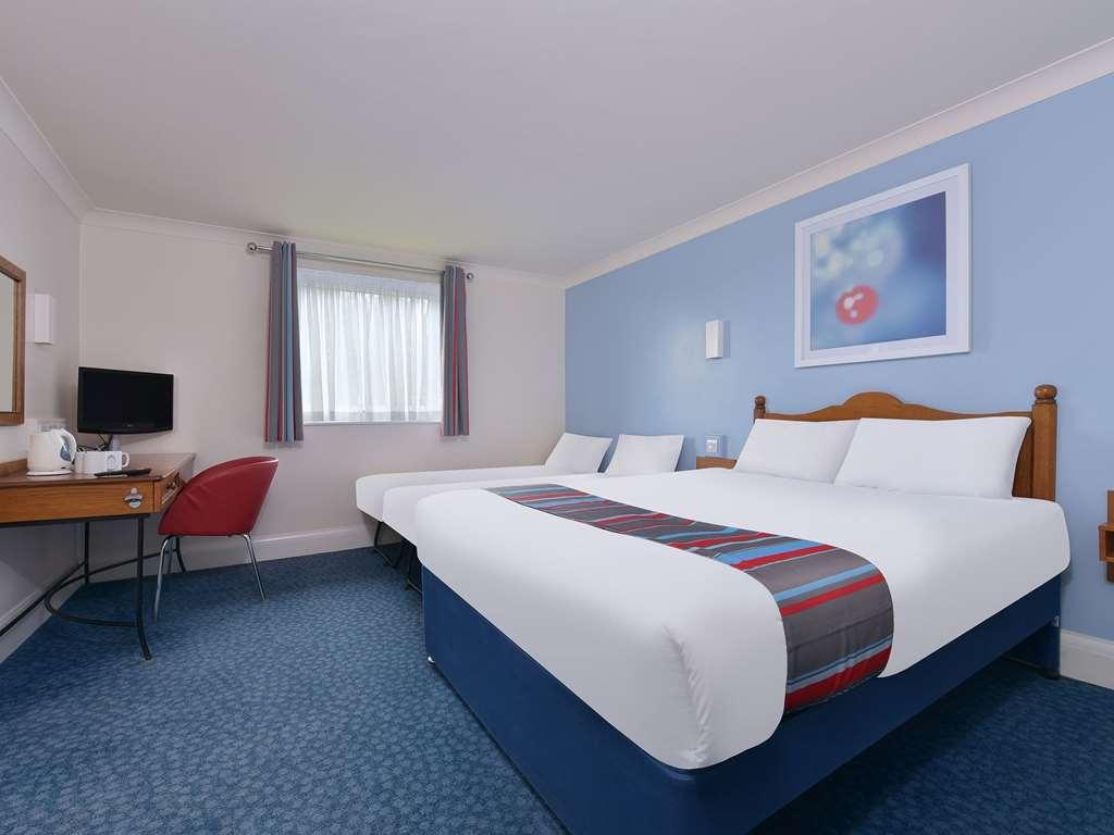 Travelodge Plymouth Roborough Oda fotoğraf